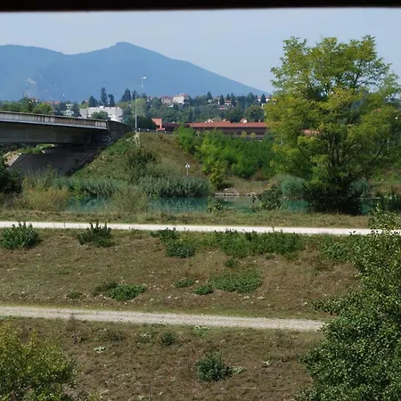 Oda ve Kahvaltı La Ferme De Coron