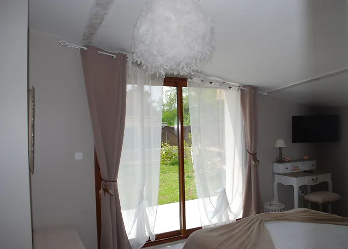 La Ferme De Coron Bed & Breakfast 3*