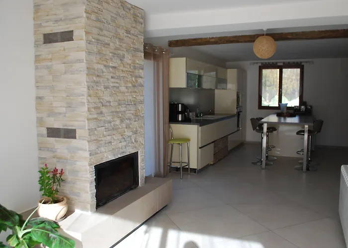 La Ferme De Coron Bed & Breakfast Belley