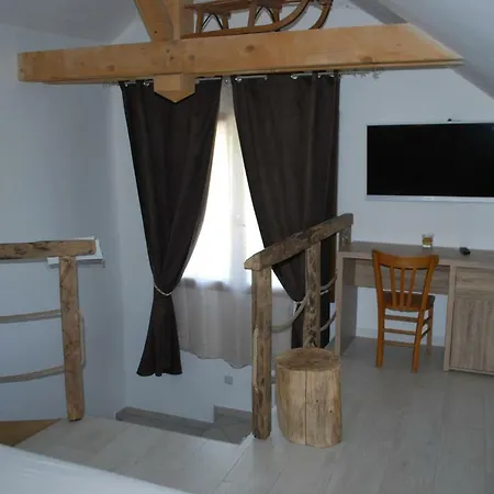 La Ferme De Coron Couette-café